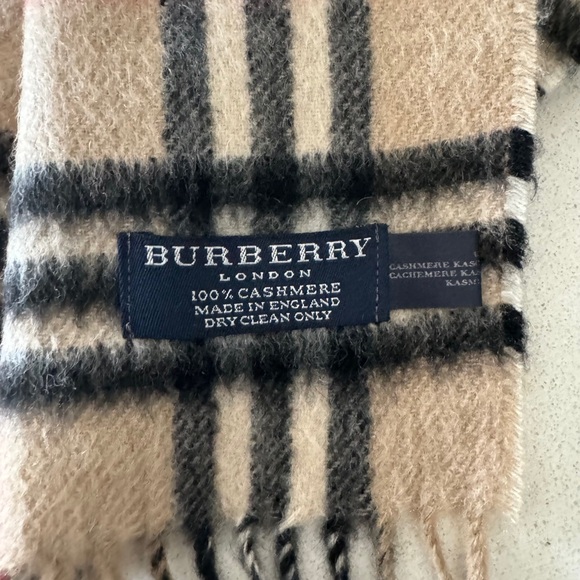 Burberry Check Cashmere Scarf - Picture 2 of 2